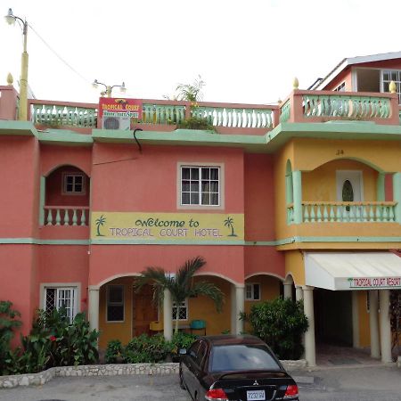 Tropical Court Hotel Бухта Монтего Экстерьер фото
