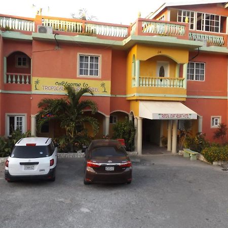 Tropical Court Hotel Бухта Монтего Экстерьер фото
